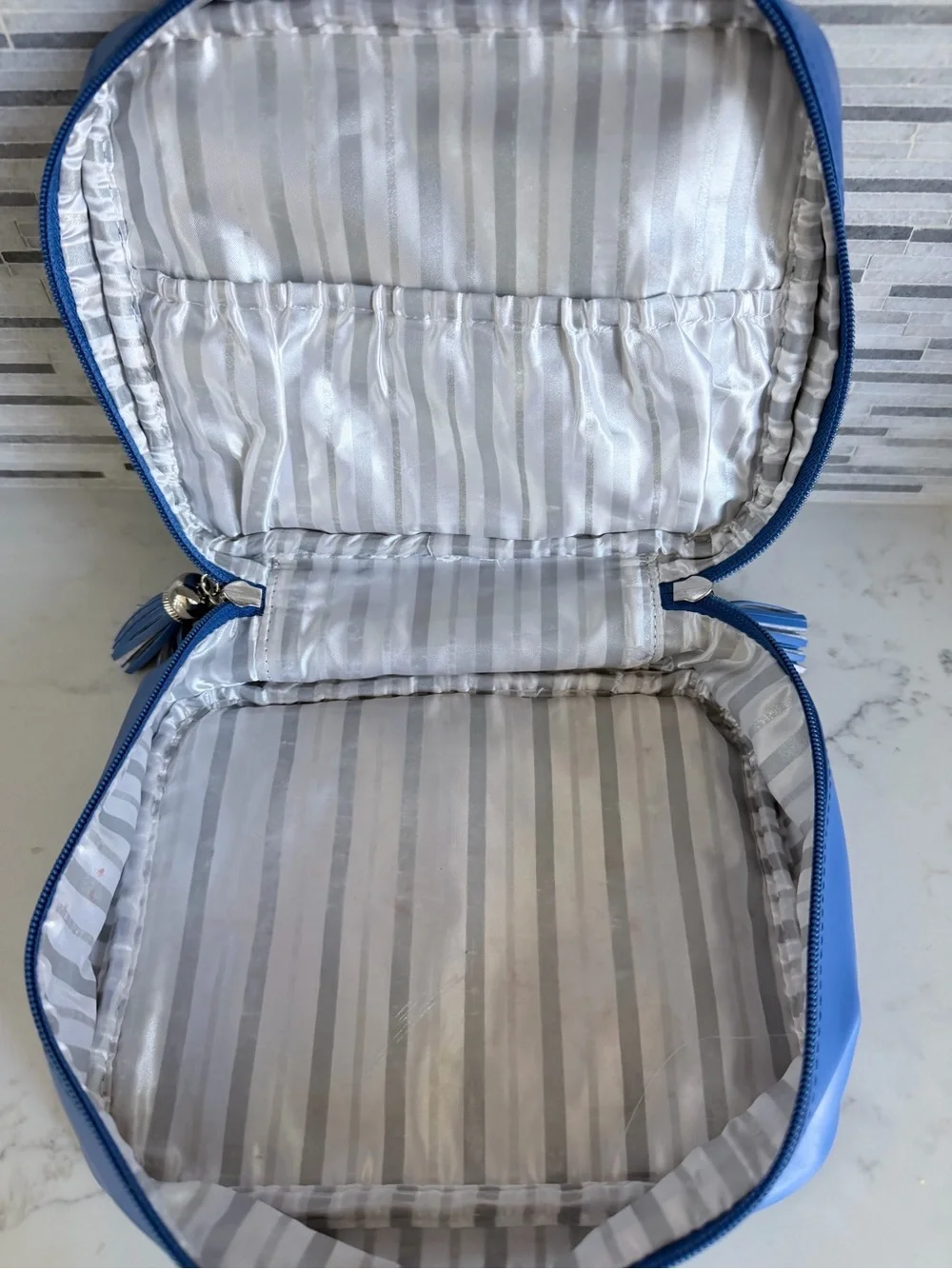 Blue Cosmetic Travel makeup bag Case with Tassel Zippers